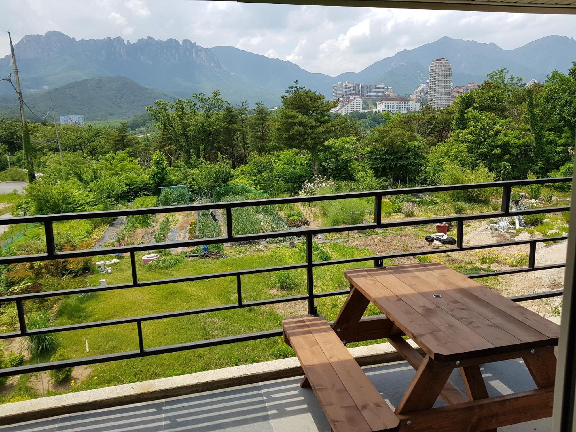 Gilson Guesthouse Sokcho Exterior foto